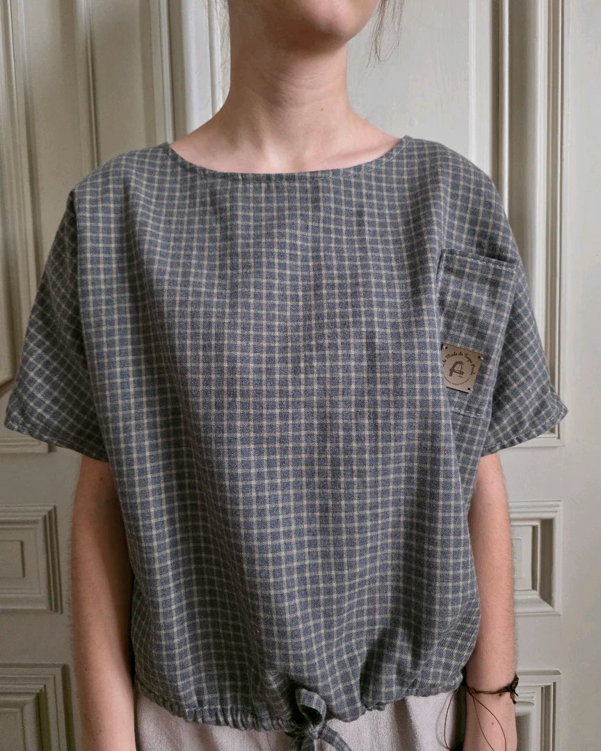 Vue de face portée blouse réversible 