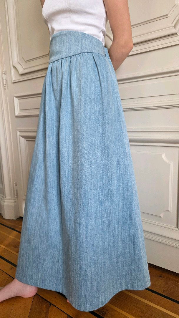 Jupe longue en denim délavé femme, taille haute à fronces, modèle artisanal fabriqué en France