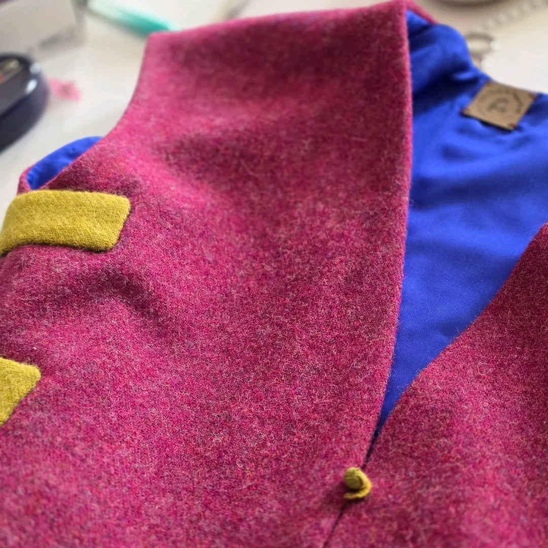 Détail à plat bolero Oriane en harris tweed et soie atelier A la Mode du Temps Perdu