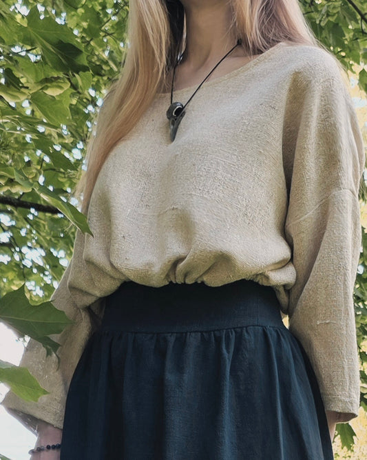 Blouse Salines en bourette de soie naturelle sable, taille ajustable par cordon, collection Variations Opus IV