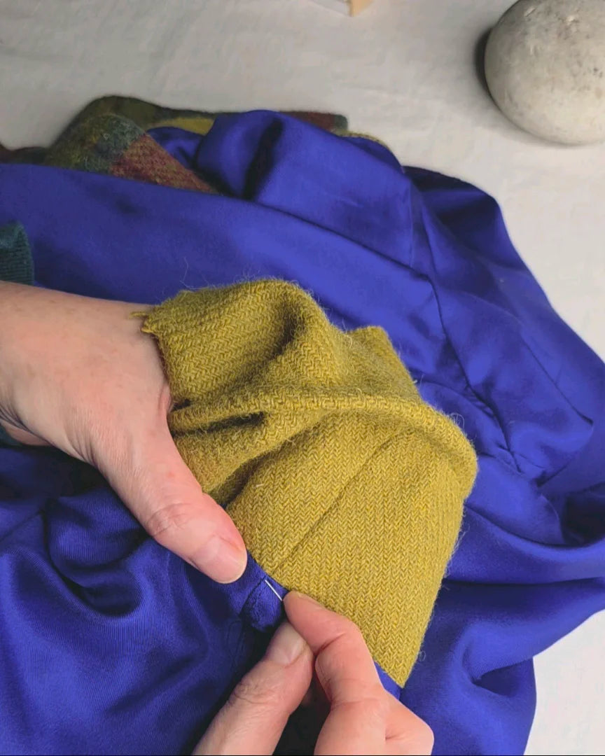 Finitions couture main intérieur veste Harris Tweed soie Gilberte