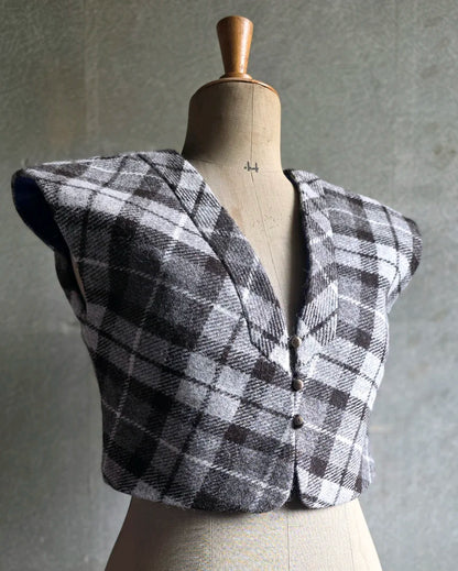 a la mode du temps perdu bolero irmgard harris tweed gris carreaux coupe biais vue face piece unique artisanale