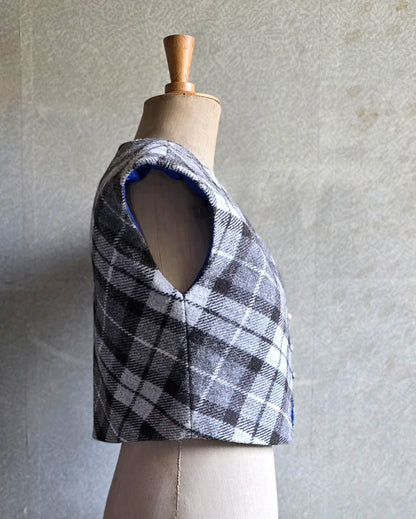 bolero irmgard harris tweed gris carreaux coupe biais vue profil doublure soie bleue piece unique artisanale
