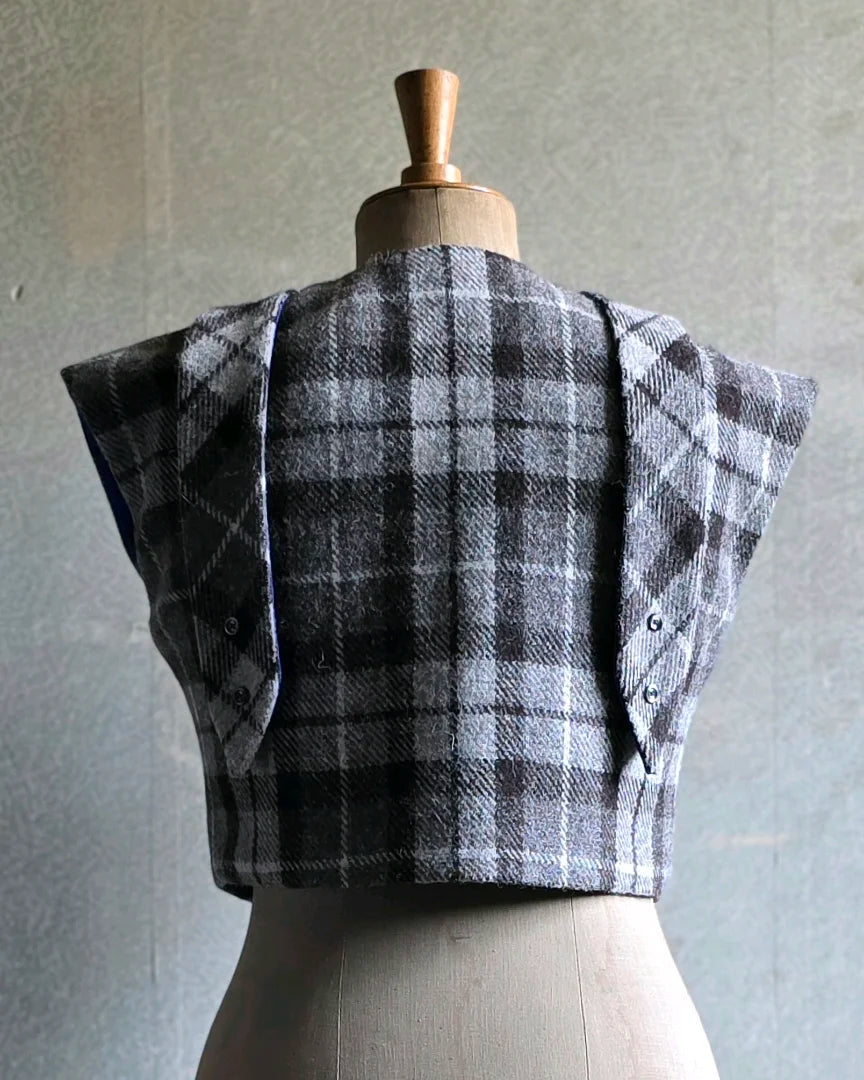bolero femme harris tweed pris vue dos tartan gris laine doublure soie gots piece unique