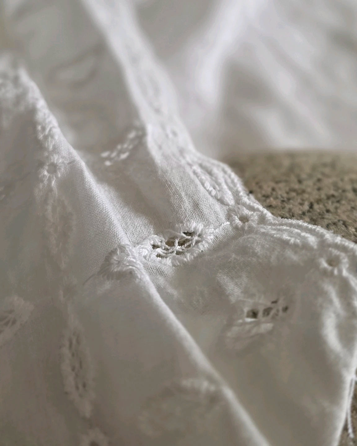 matiere broderie anglaise coton top variations alize